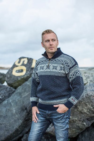 NORSK SWEATER - NAVY - STR.   L - NORWOOL